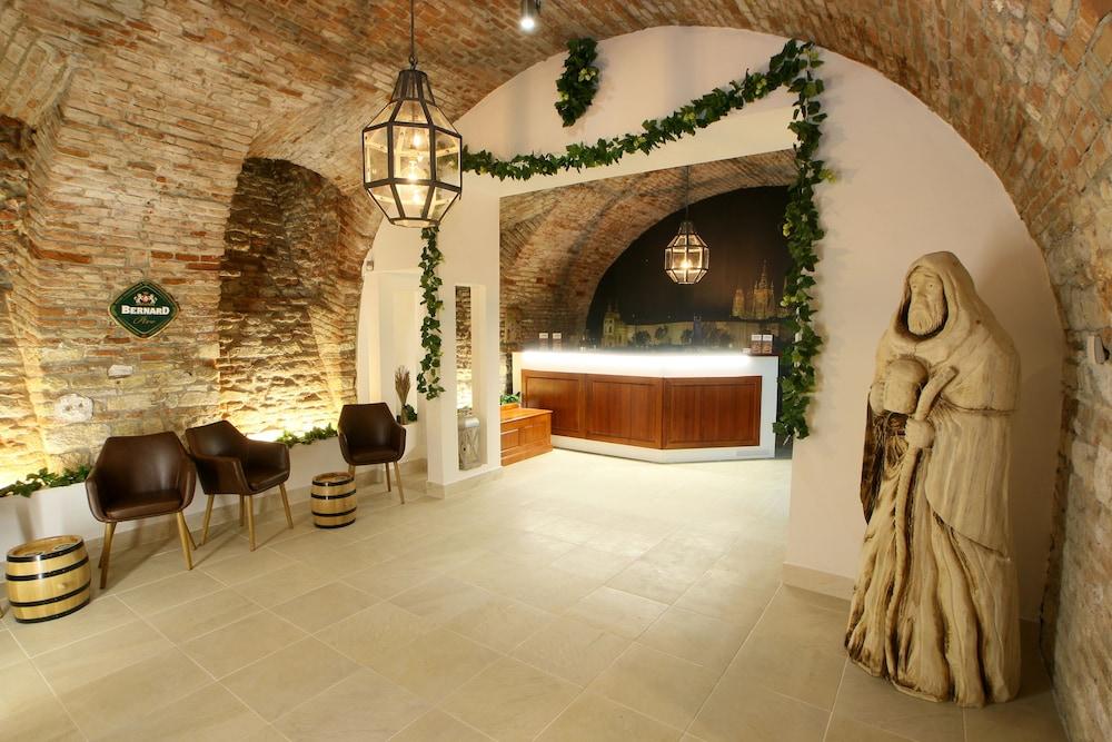Majestic Plaza 4* Прага